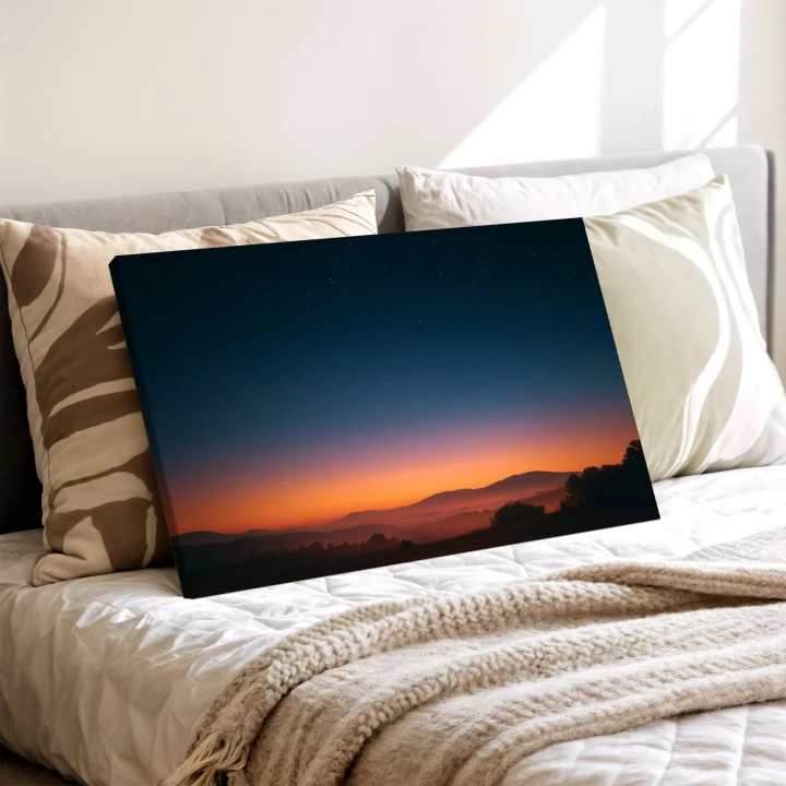 Obraz na płótnie canvas Pagórki o zmierzchu realistyczny