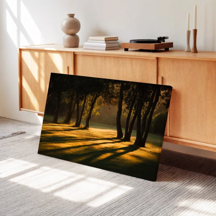 Obraz na płótnie canvas Złote światło na łące realistyczny