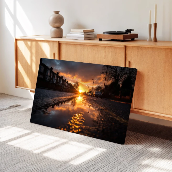 Obraz na płótnie canvas Zachód w kałuży realistyczny