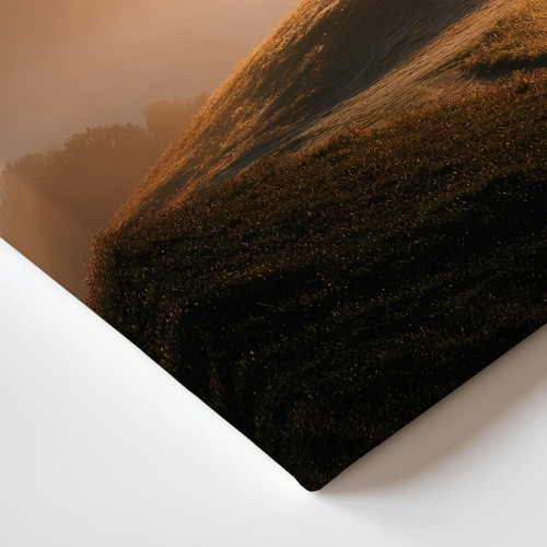 Obraz na płótnie canvas Kaplica na wzgórzu realistyczny