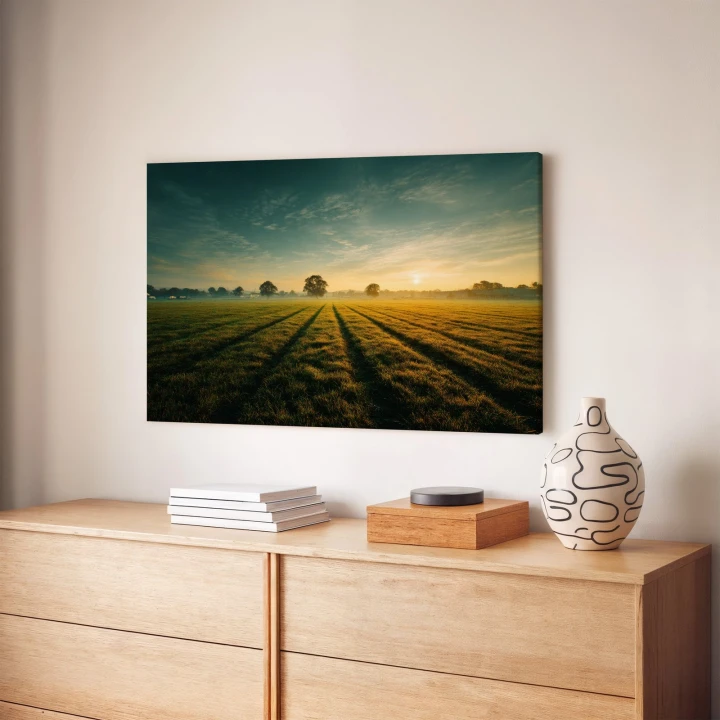 Obraz na płótnie canvas Wschód nad polem realistyczny